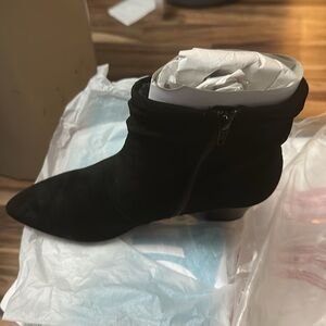 Clark’s black sued booties size 9 never worn